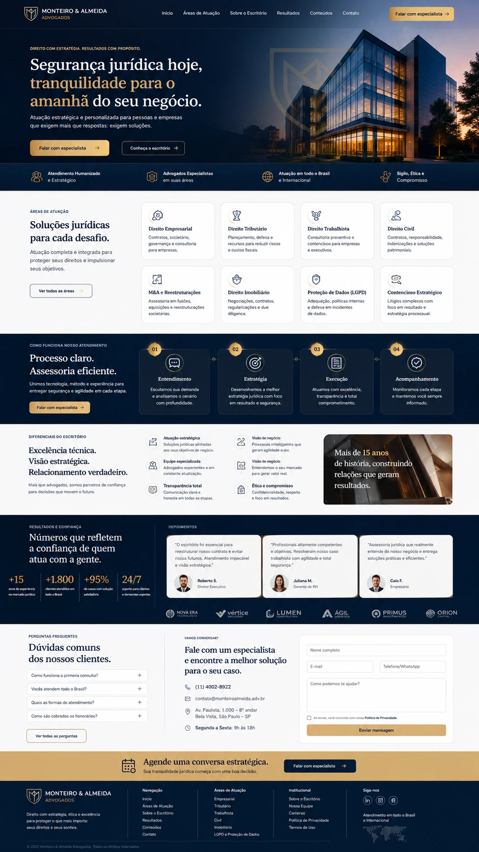 Conceito de site institucional azul-marinho e dourado para escritório de advocacia.